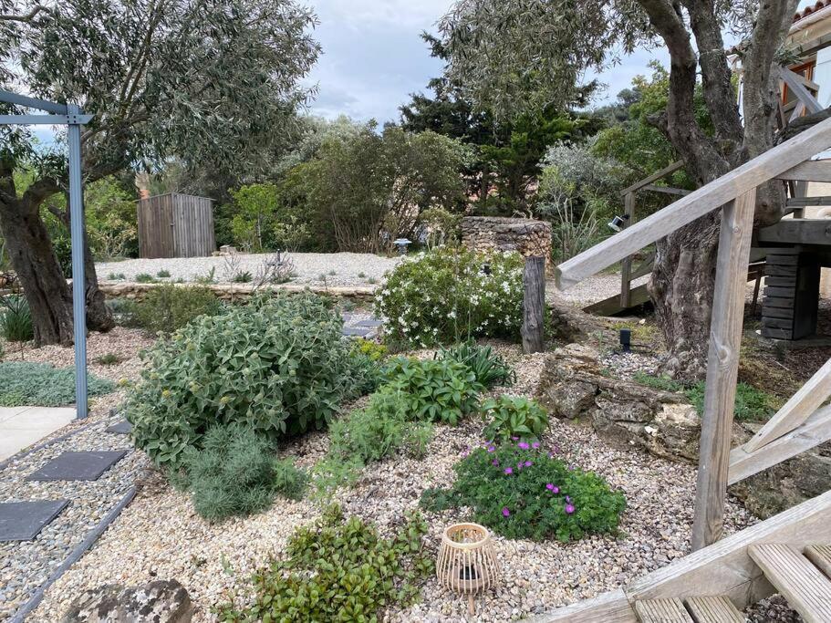 Neuve Romantique Montbrun-des-Corbieres Luaran gambar