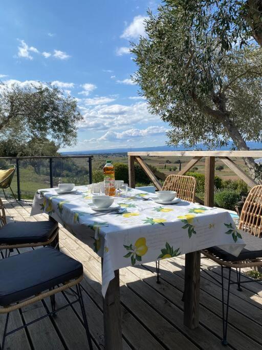 Neuve Romantique Montbrun-des-Corbieres Luaran gambar