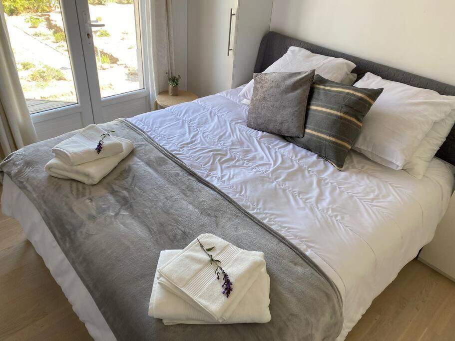 Neuve Romantique Montbrun-des-Corbieres Luaran gambar