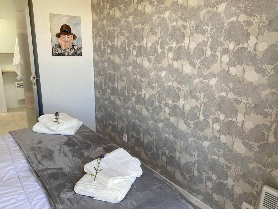 Neuve Romantique Montbrun-des-Corbieres Luaran gambar